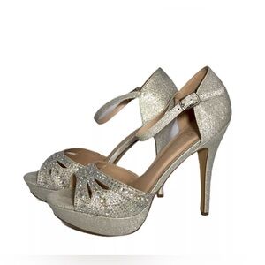 DE Blossom Collection Women’s Silver Sparkle Open Toe Pump Heel Shoes - Size 8.5